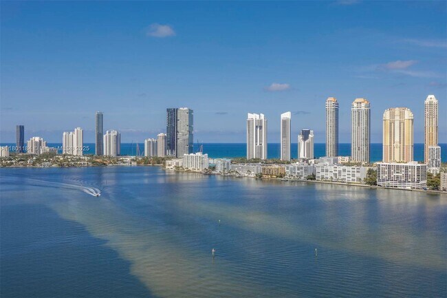 Building Photo - 2600 Island Blvd