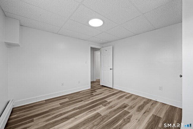 Building Photo - 156 Garfield Ave