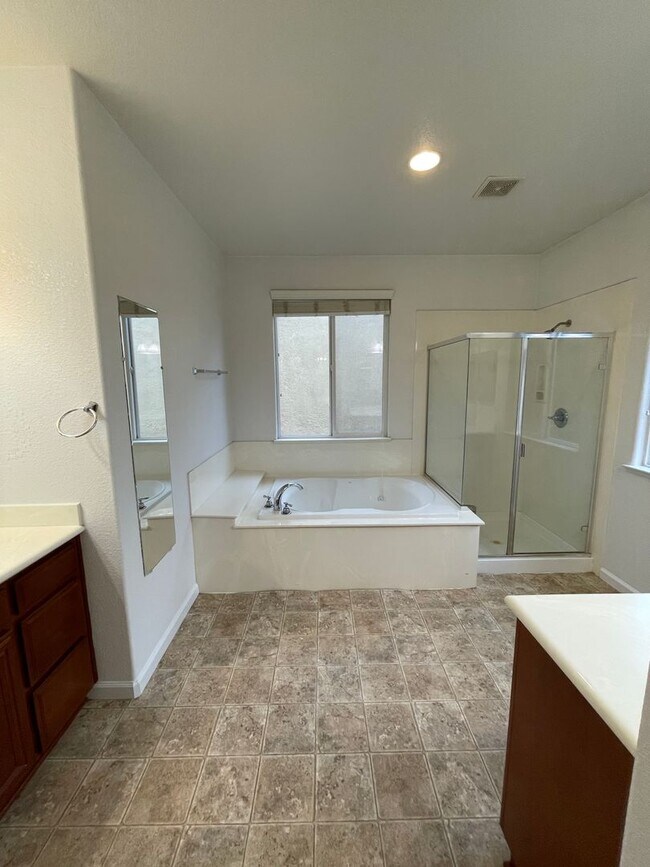 Building Photo - 1513 Sturm Dr