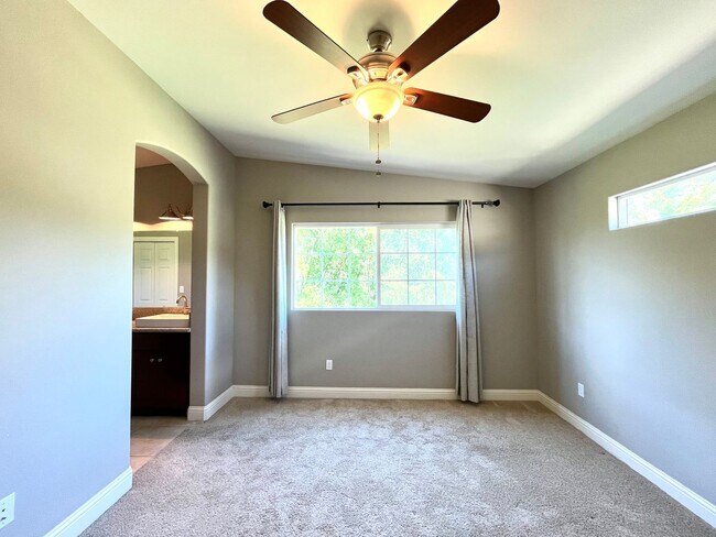 Building Photo - 267 Via las Casitas