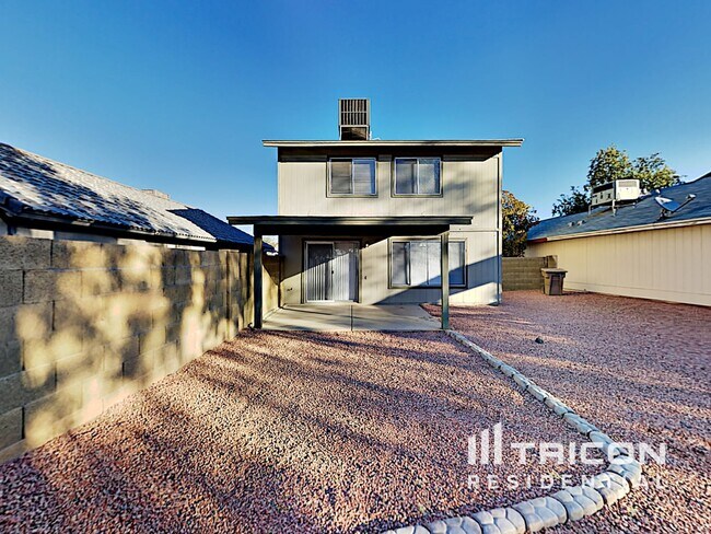 Building Photo - 8127 W Desert Cove Ave