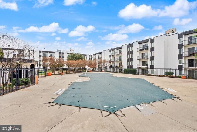 Building Photo - 60 S Van Dorn St