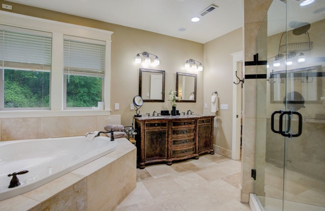 Building Photo - 4 bed/4bath, 5000sqft, adult home? Sober living? Barton Park!