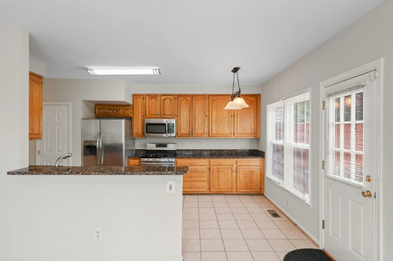 Building Photo - 7073 Kings Manor Dr