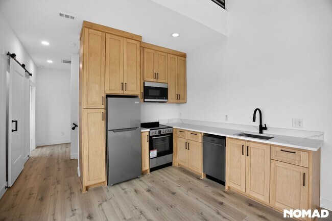 Building Photo - Brand new, Modern 2BR in Houston