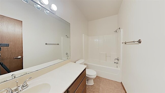 Building Photo - 1722 W Palm Pl