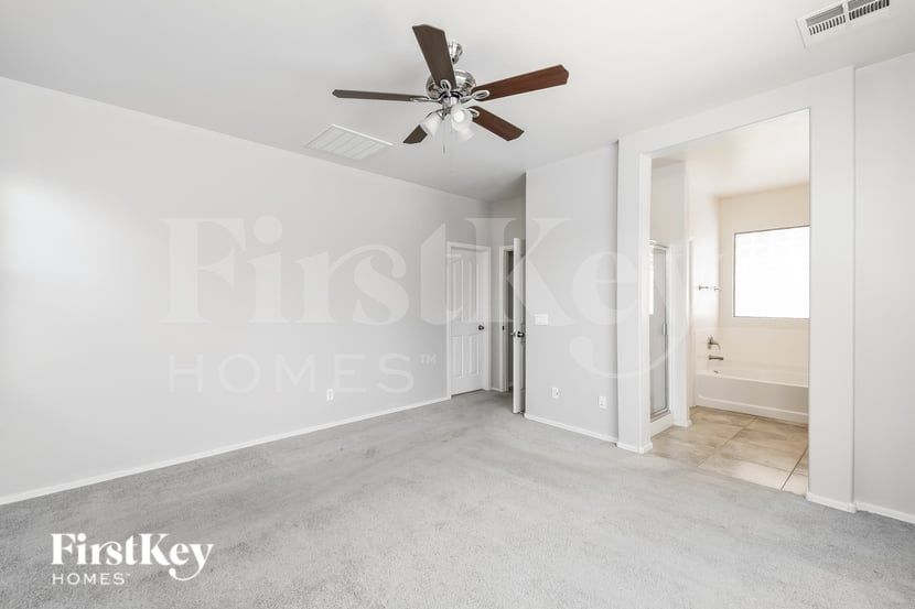 Building Photo - 4191 E Velasco St