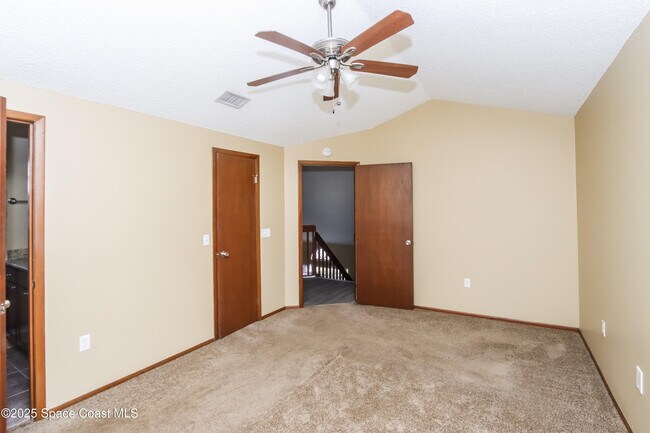 Building Photo - 1616 Clover Cir