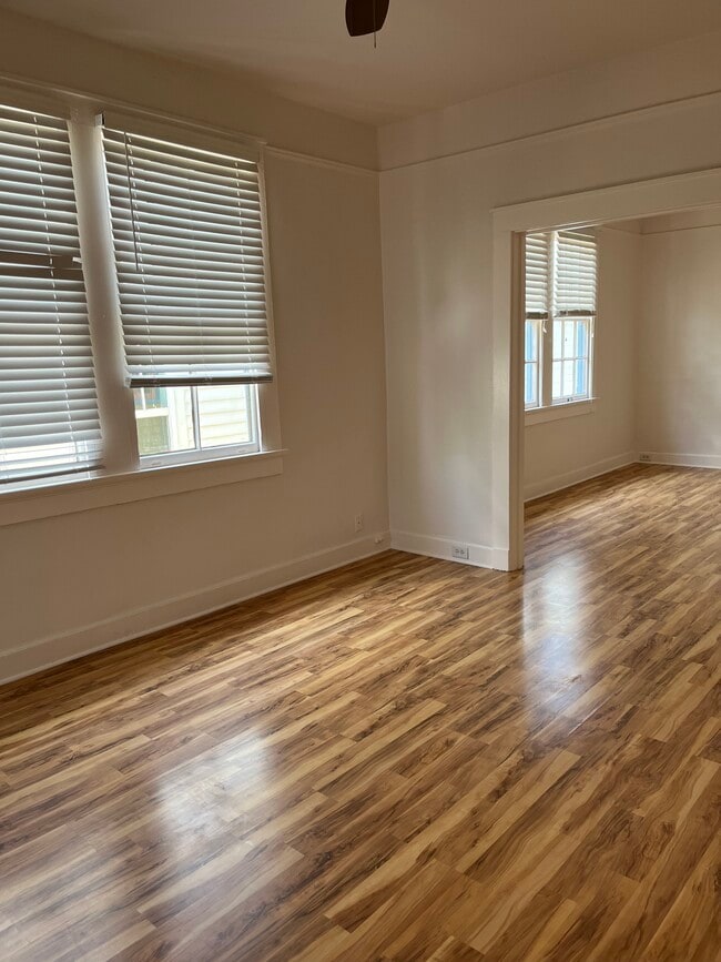 large open flow LR-DR - 504 Adams St