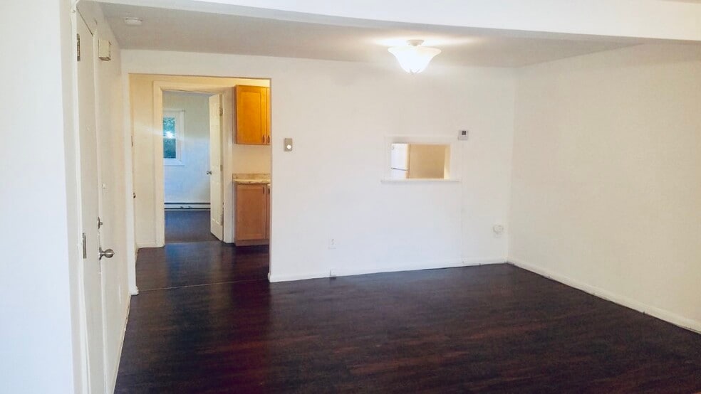 Dining room - 219 Elm St