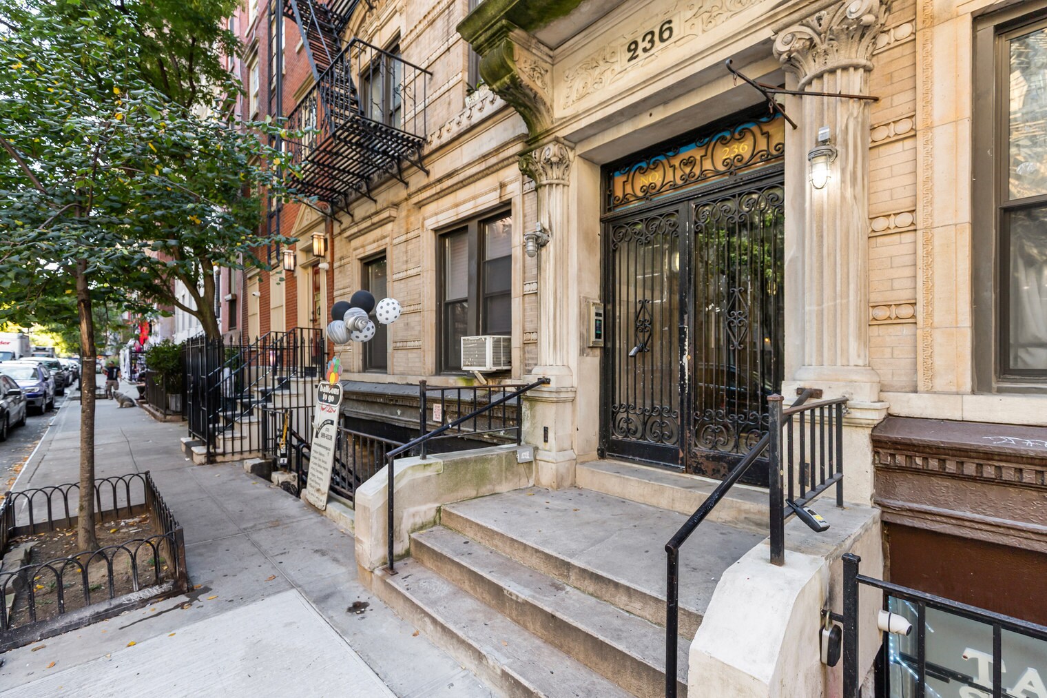 Building Photo - 236 W 15th St