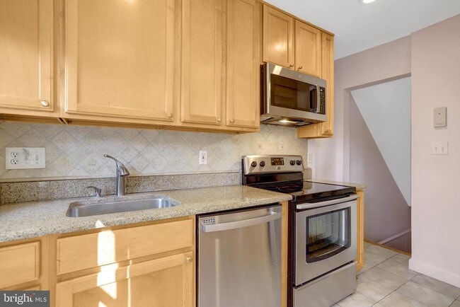 Building Photo - 4326 36th St S