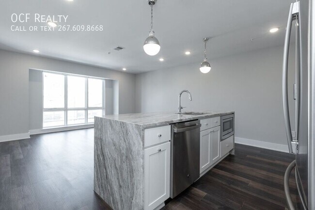 Building Photo - 711 N 16th St