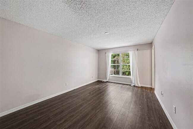 Building Photo - 1817 Coyote Pl