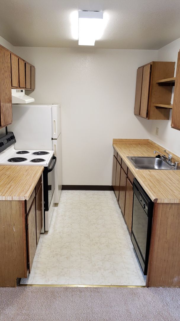 Building Photo - 5125 Panama Ave