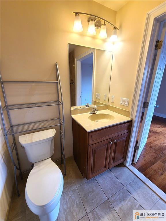 Building Photo - 459 Main St