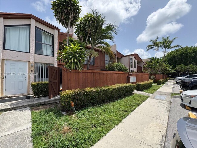 Building Photo - 6854 SW 114th Pl