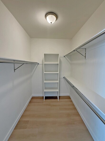 Building Photo - 912 Croft Ave