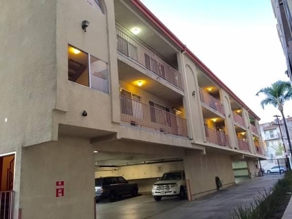 Building Photo - 974 Figueroa Terrace