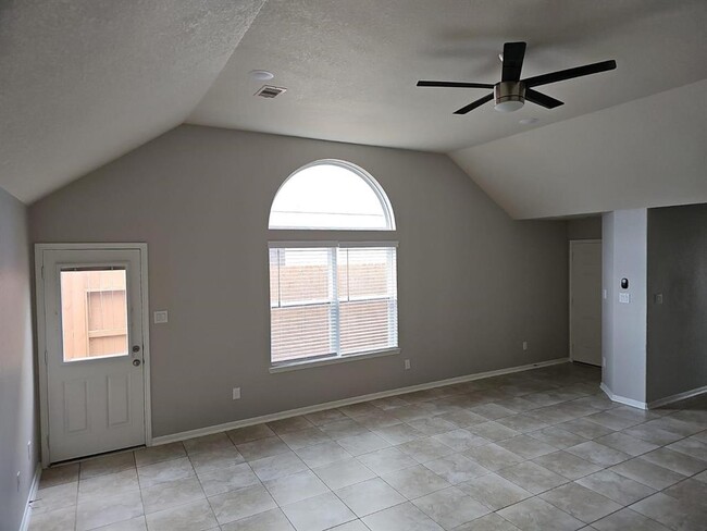 Building Photo - 5003 Colony Hurst Trail