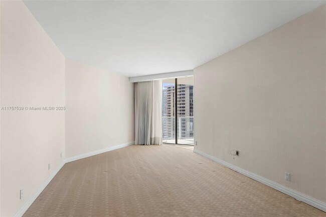 Building Photo - 19500 Turnberry Way