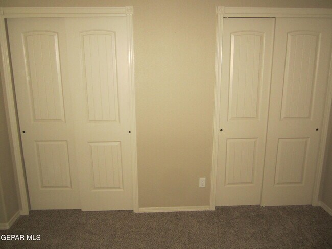 Building Photo - 477 Prime Desert Dr