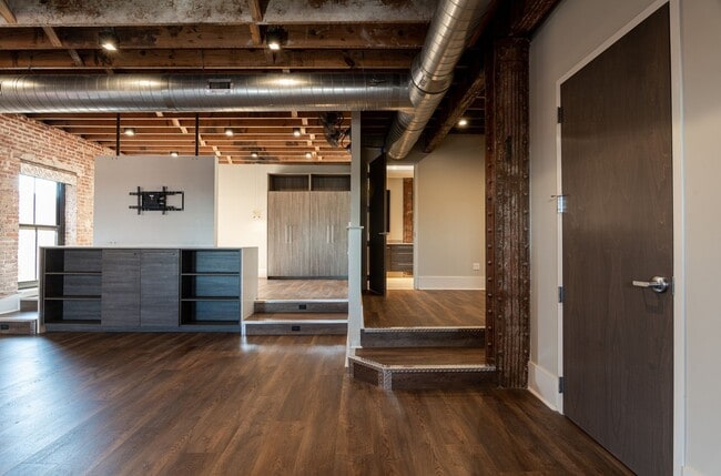 Floorplan - Uptown Courtyard