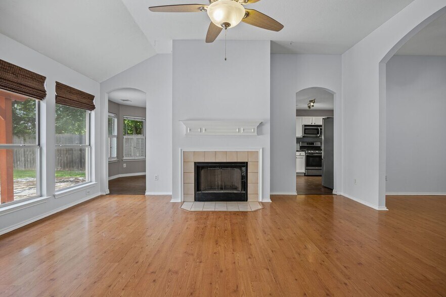 Building Photo - 11304 Avering Ln