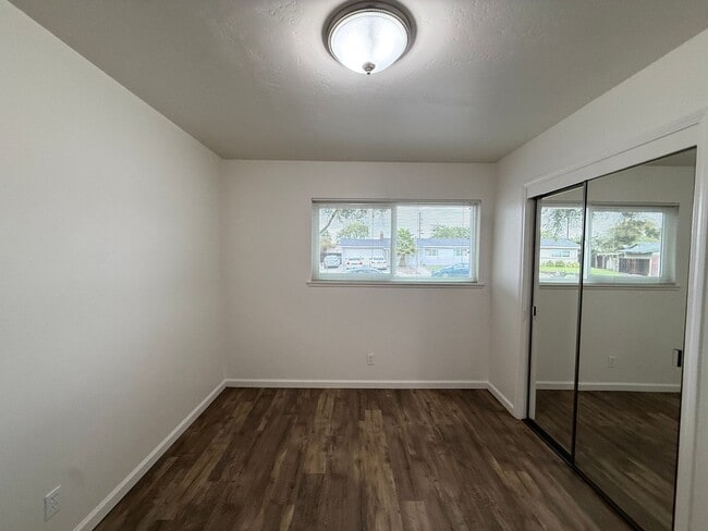 Building Photo - Orcutt Single Story Updated Home is Pet Fr...