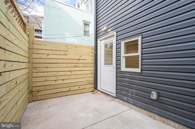 Building Photo - Gorgeous 3-Bedroom (or 2BR + Office) Townhome in the Heart of Northern Liberties! Available July ...