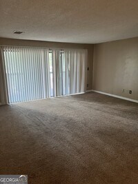 Building Photo - 3575 Oakvale Rd