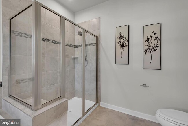 Building Photo - 14910 Townshend Ter Ave