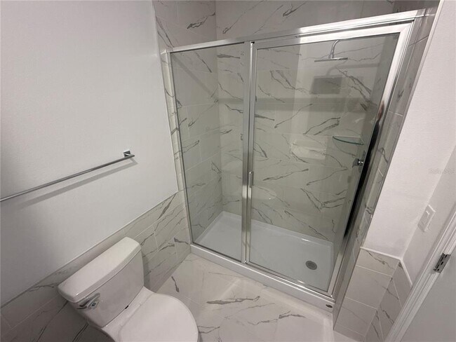 Building Photo - 420 Famagusta Dr