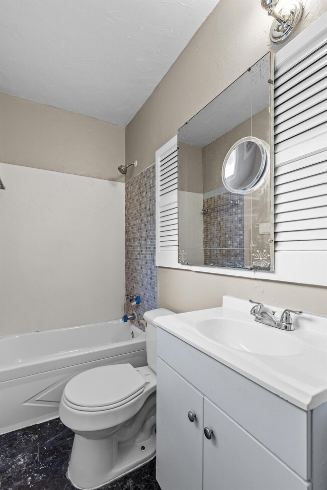 Building Photo - 1395 Bluebird Dr