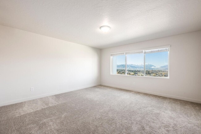 Building Photo - Recently Built Heber City Rental – Bright,...