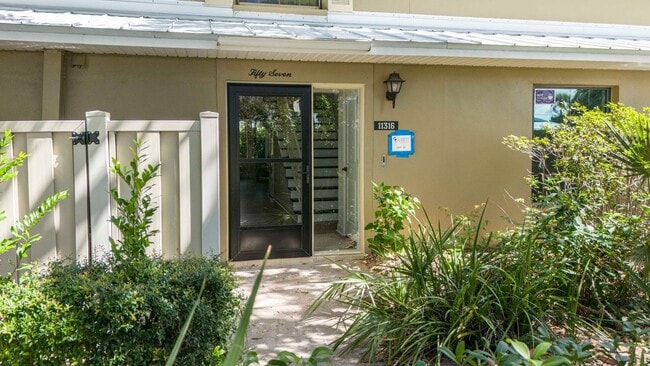 Building Photo - 2/2.5 Town Home Away From Home in Crystal River