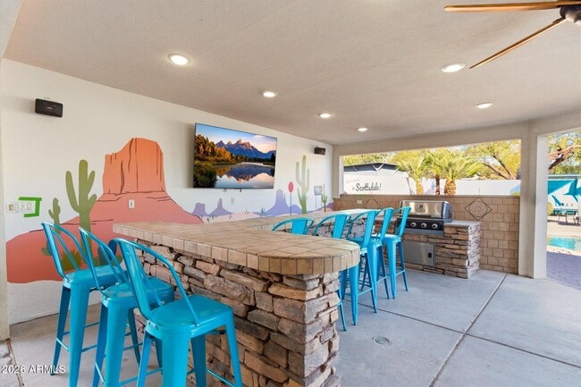 Building Photo - 8140 E Pine Dr