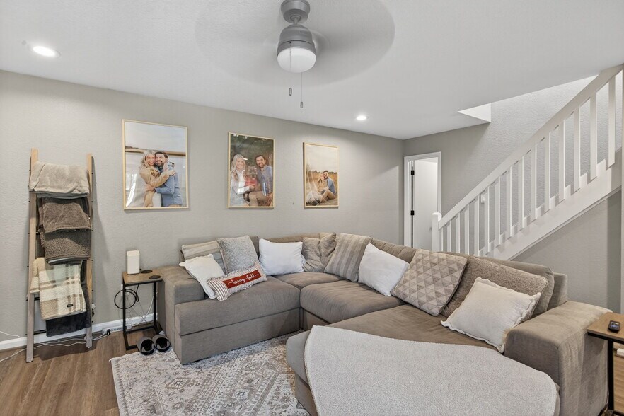Building Photo - 1737 Ocean Bay Dr