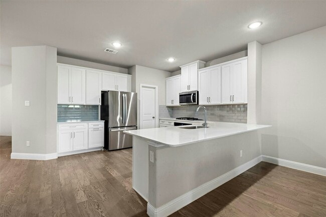 Building Photo - 2807 Woodland Ct