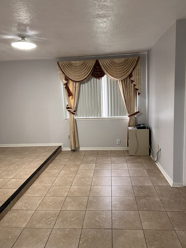 Building Photo - 2931 Sunwood Dr