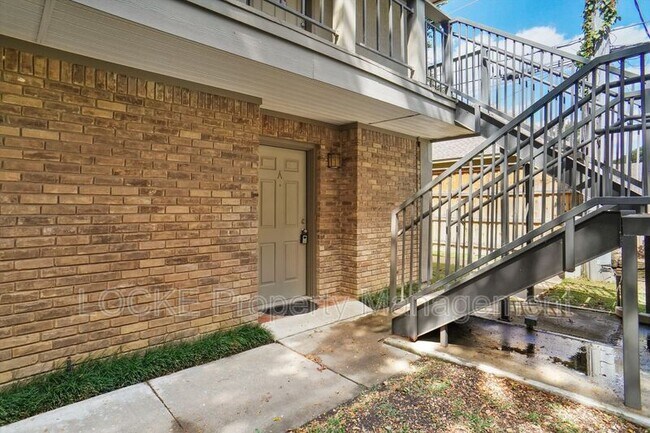 Building Photo - 4920 Byers Ave