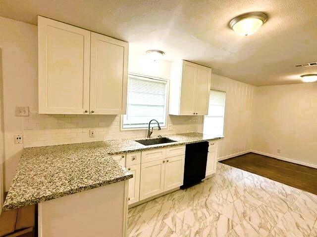 Building Photo - 7406 Janak Dr