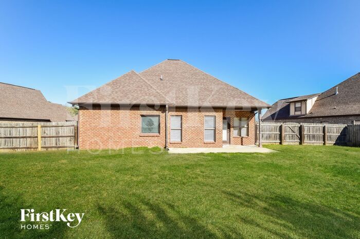 Building Photo - 7706 Authur Dr