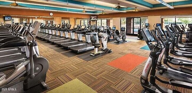 Building Photo - 15690 W Earll Dr