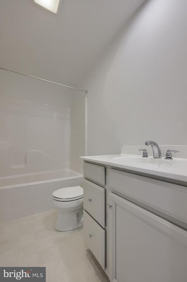 Building Photo - 204 Mayer Pl