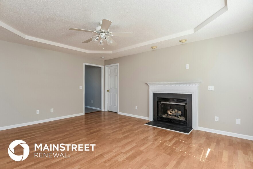 Building Photo - 33 Wallace St