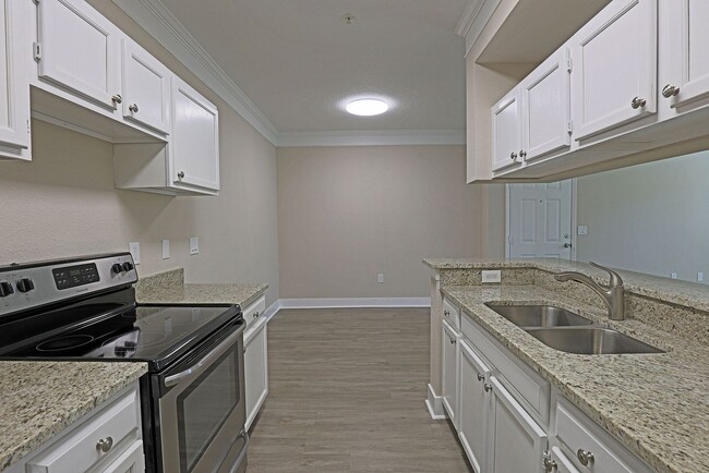 Building Photo - 11511 Villa Grand