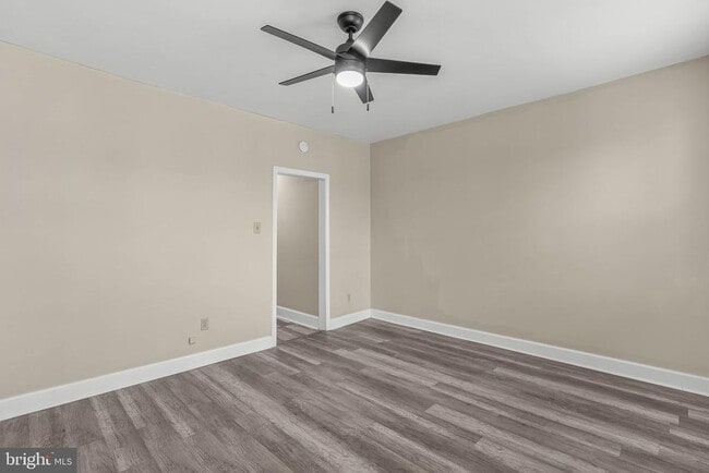 Building Photo - 2440 Carpenter St