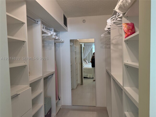 Building Photo - 16711 Collins Ave