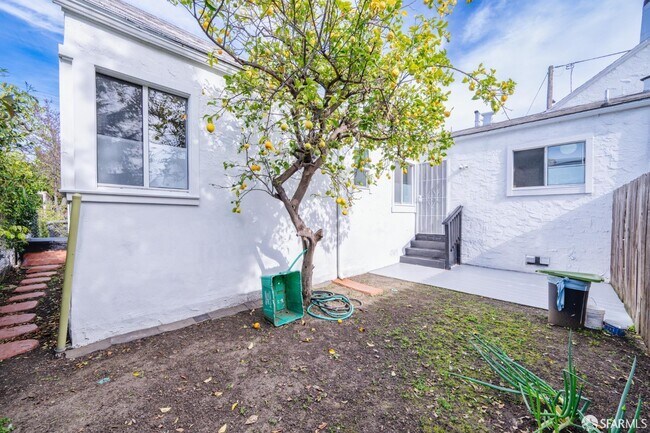 Building Photo - 6029 Macarthur Blvd